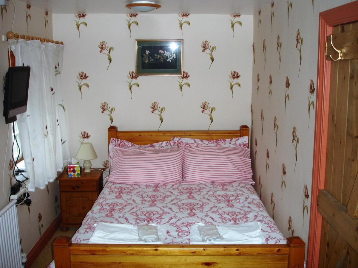 The Clochfaen Bed and Breakfast Llangurig Buitenkant foto